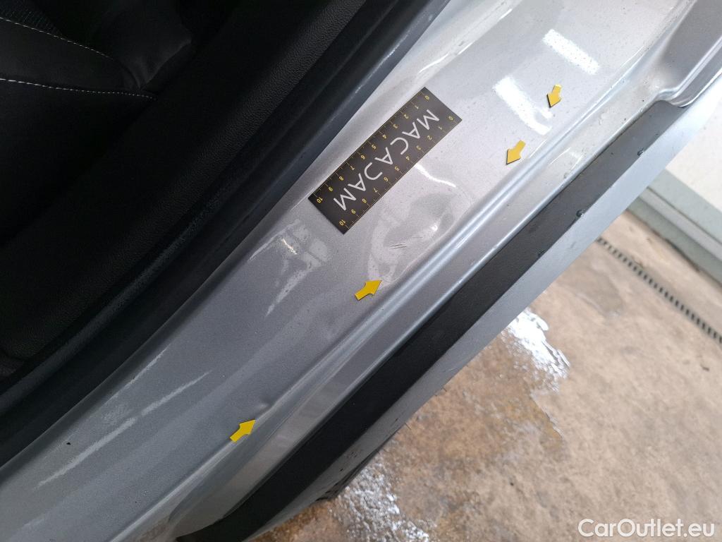  Renault  Captur RENAULT  / 2019 / 5P / SUV techno mild hybrid 140 #7