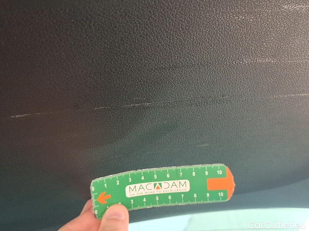  KIA  Sportage KIA  / 2021 / 5P / SUV 1.6 T-GDI 265 PHEV AUTO 4WD GT-L PREM BU #19