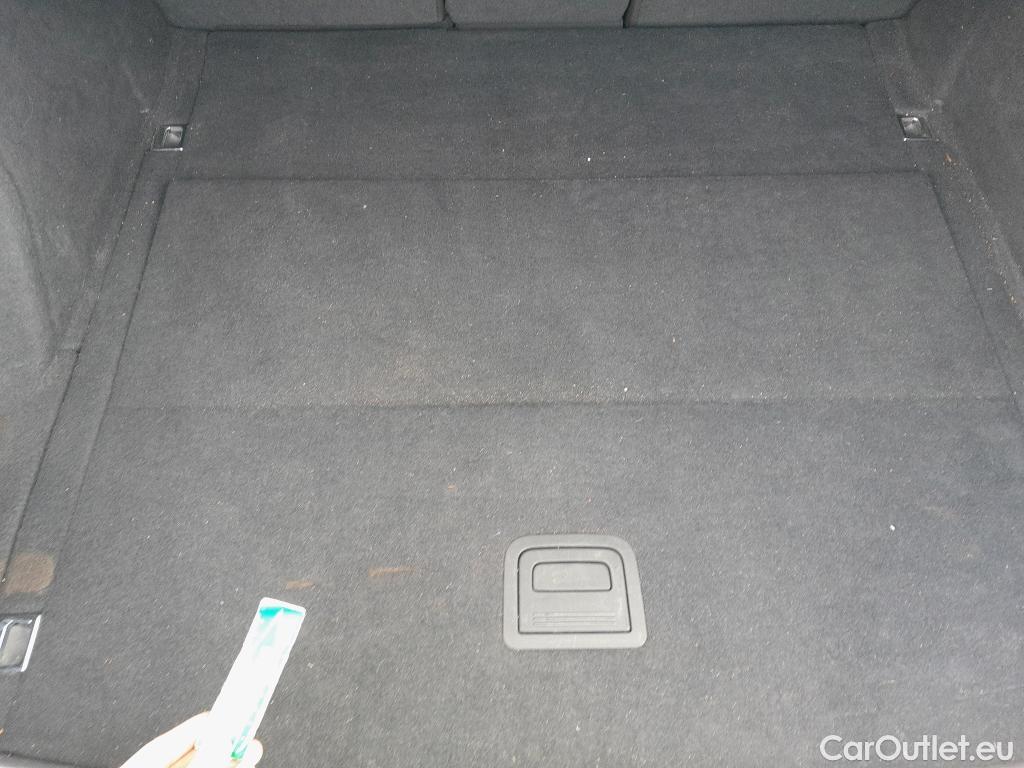  Audi  Q5 AUDI  / 2016 / 5P / todoterreno Design 35 TDI 120kW S tronic (AC) #12