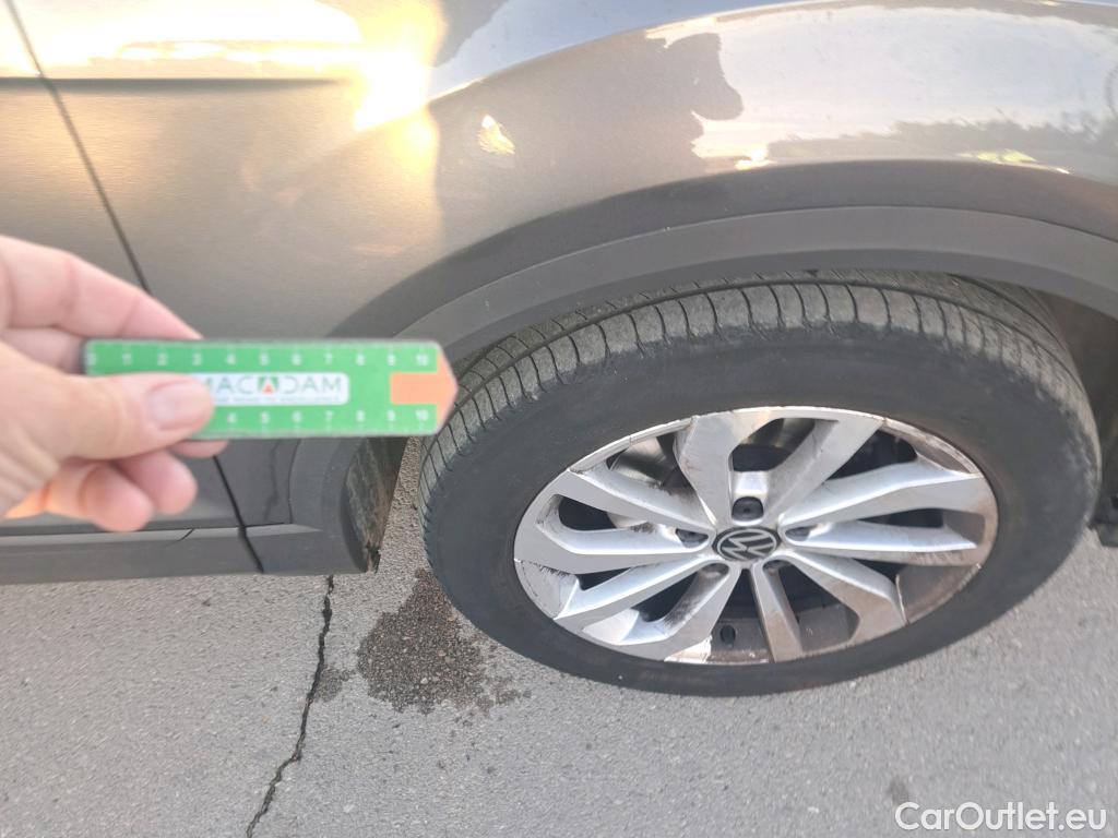  Volkswagen  T-ROC VOLKSWAGEN  / 2021 / 5P / todoterreno Life 2.0 TDI 85kW (115CV) (AC2) #1