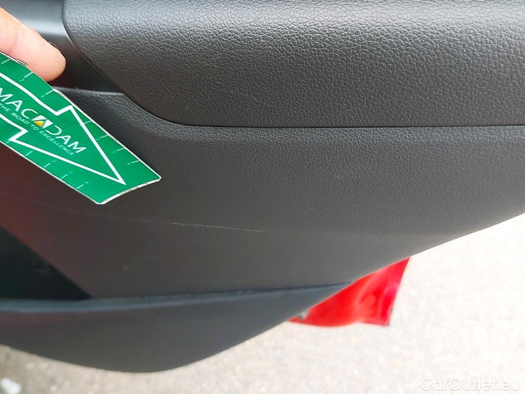  Hyundai  Konna HYUNDAI Kona / 2020 / 5P / todoterreno 1.6 GDI HEV Maxx DCT #29