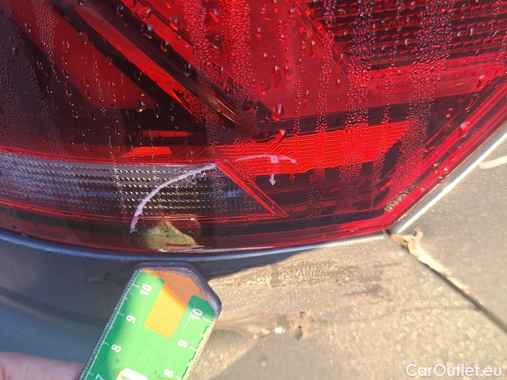  Volkswagen  T-ROC VOLKSWAGEN  / 2021 / 5P / todoterreno Life 2.0 TDI 85kW (115CV) (AC2) #54