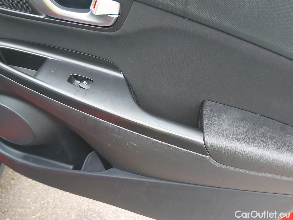  Hyundai  Konna HYUNDAI Kona / 2020 / 5P / todoterreno 1.6 GDI HEV Maxx DCT #32