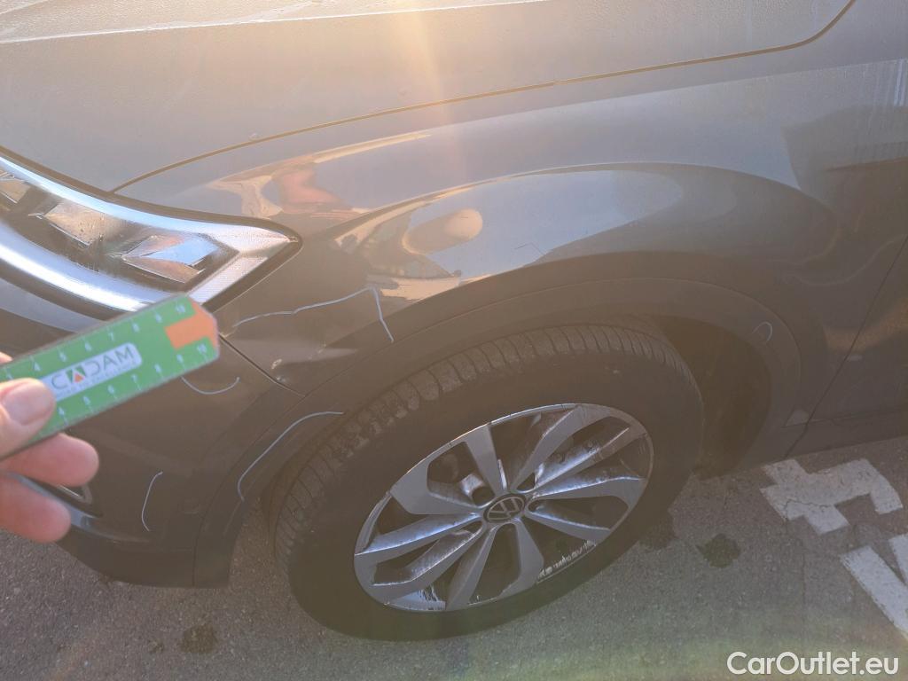  Volkswagen  T-ROC VOLKSWAGEN  / 2021 / 5P / todoterreno Life 2.0 TDI 85kW (115CV) (AC2) #4