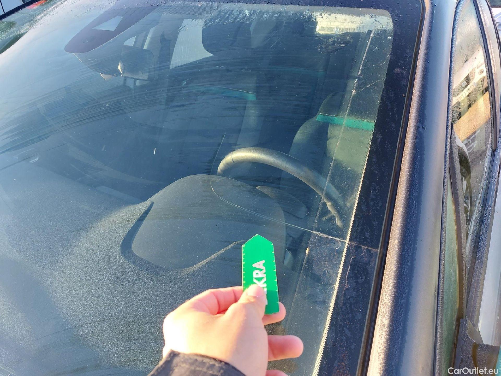  Citroen  C3 CITROEN  / 2020 / 5P / berlina con portón PureTech 60KW (83CV) Feel Pack #4