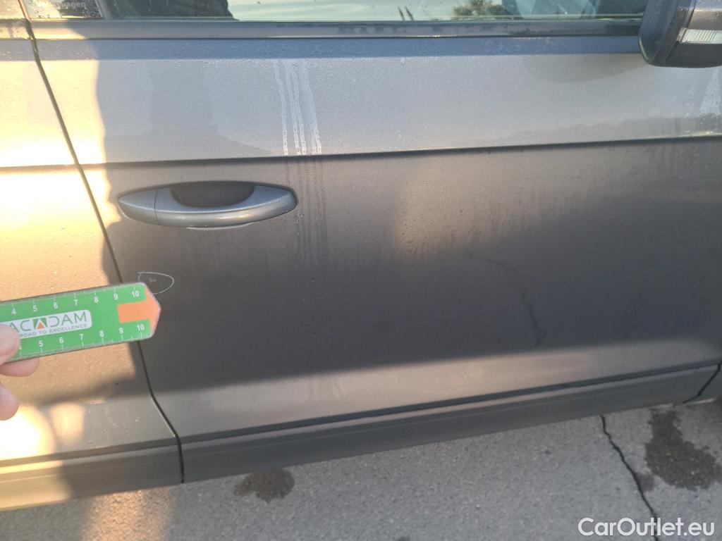  Volkswagen  T-ROC VOLKSWAGEN  / 2021 / 5P / todoterreno Life 2.0 TDI 85kW (115CV) (AC2) #49