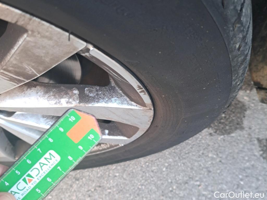  Volkswagen  T-ROC VOLKSWAGEN  / 2021 / 5P / todoterreno Life 2.0 TDI 85kW (115CV) (AC2) #52