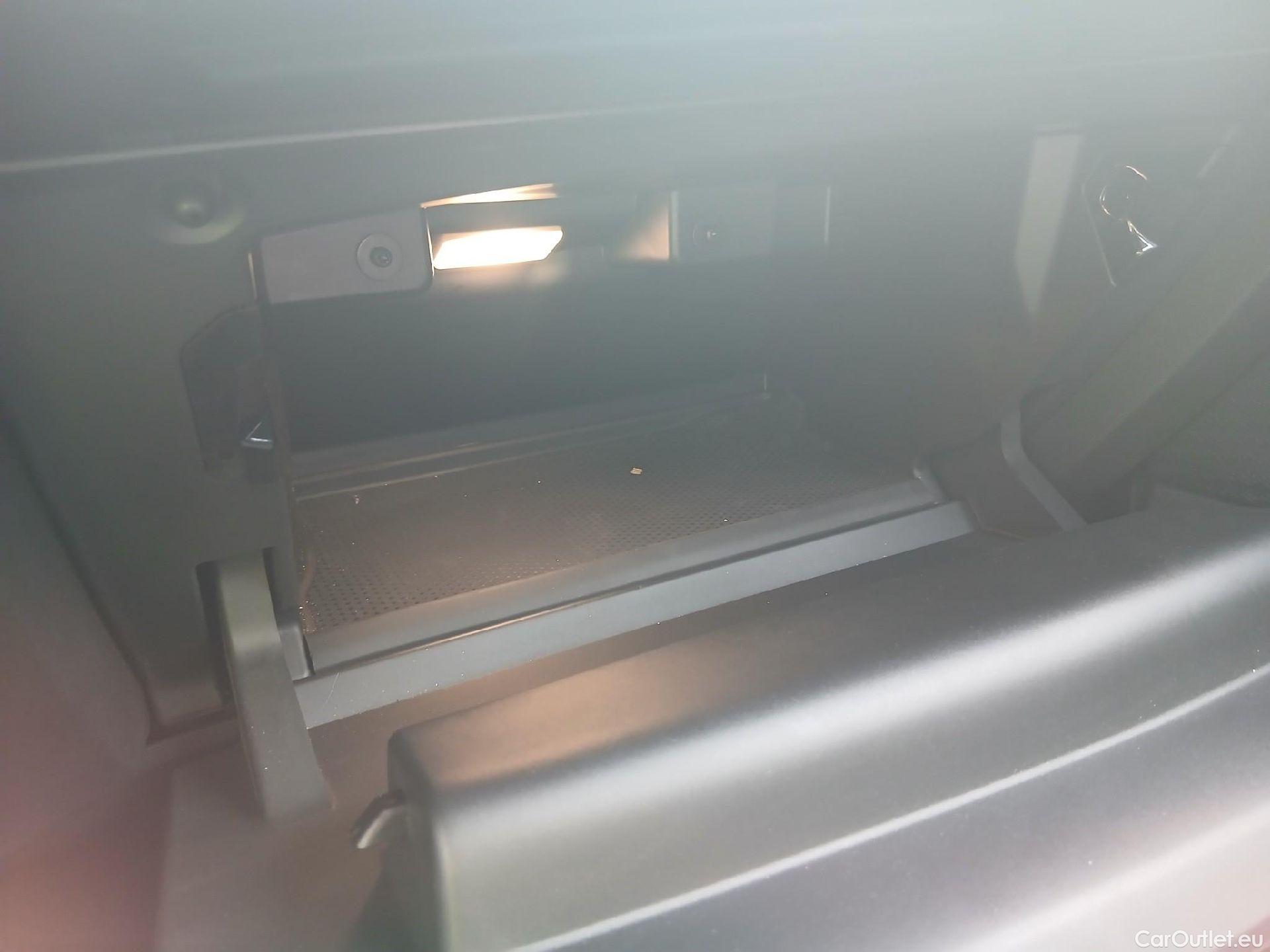  Bmw  X1 BMW  / 2022 / 5P / todoterreno sDrive18d #3