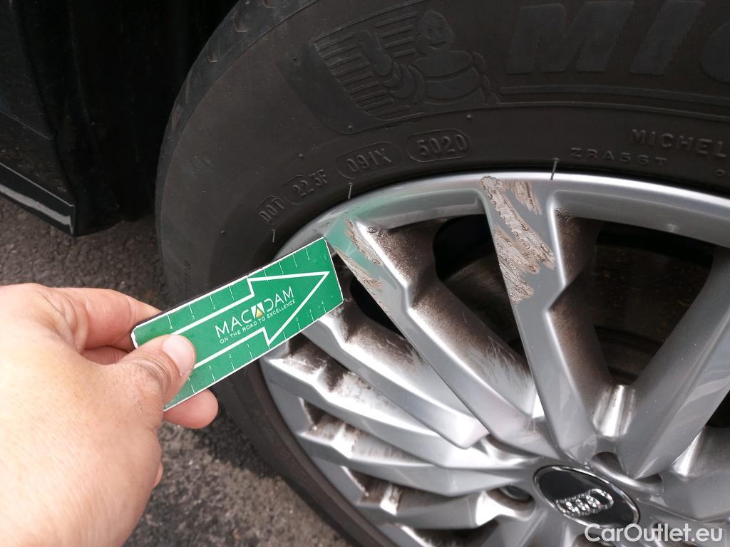  Audi  Q2 AUDI  / 2016 / 5P / todoterreno Design 30 TFSI 85kW (116CV) #3