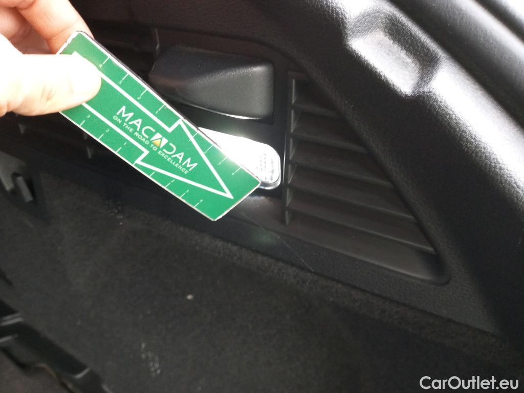  Audi  Q2 AUDI  / 2016 / 5P / todoterreno Design 30 TFSI 85kW (116CV) #8