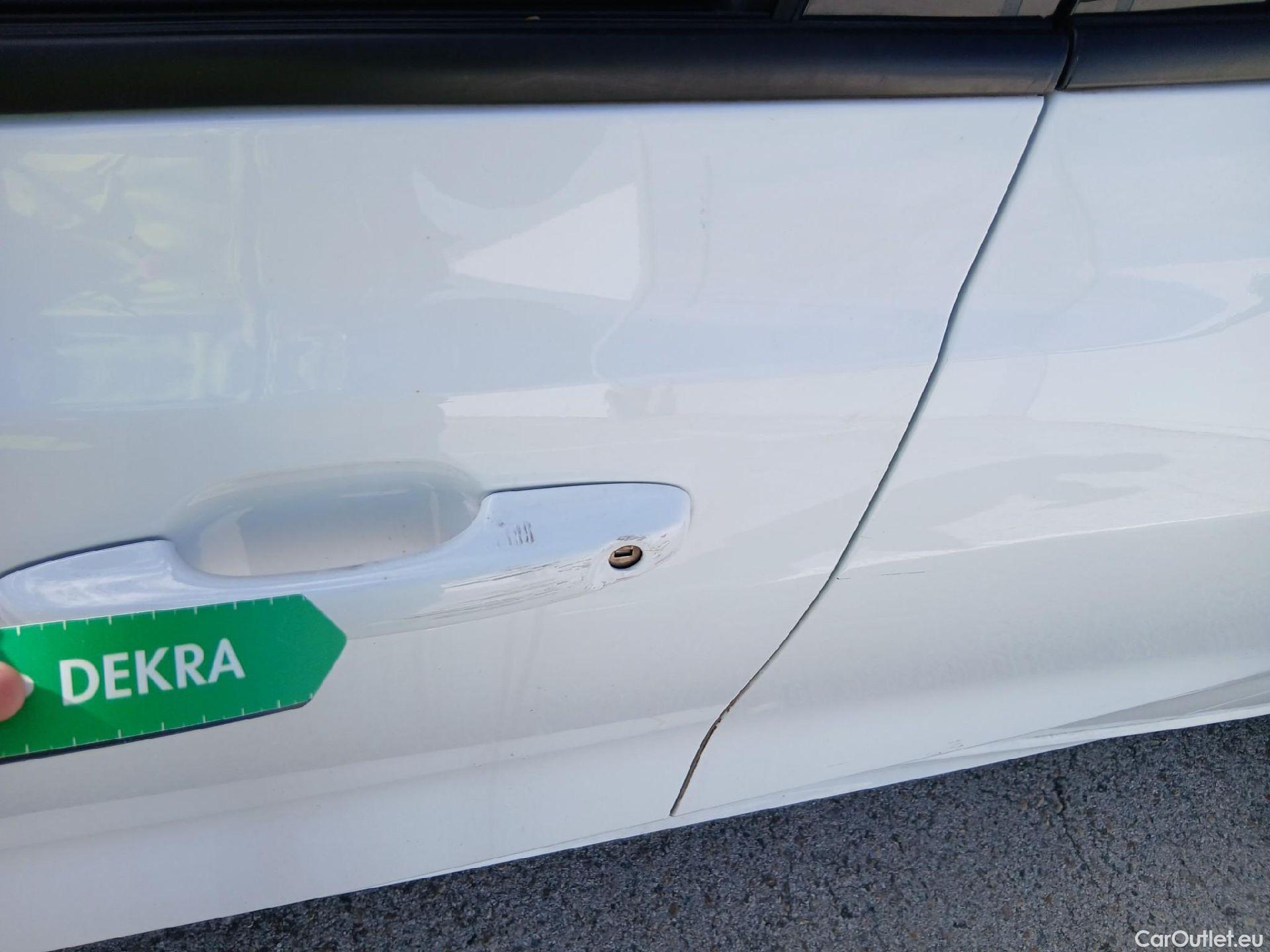  Ford  Focus FORD  / 2018 / 5P / berlina con portón 1.0 Ecoboost MHEV 92kW ST-Line #17