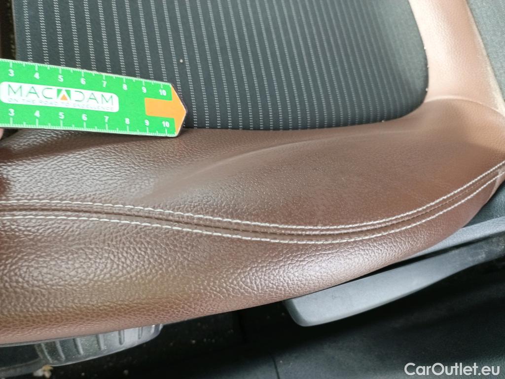  Mercedes  A-Klasse MERCEDES-BENZ Clase A / 2018 / 4P / sedán Sedán A 250 e #8