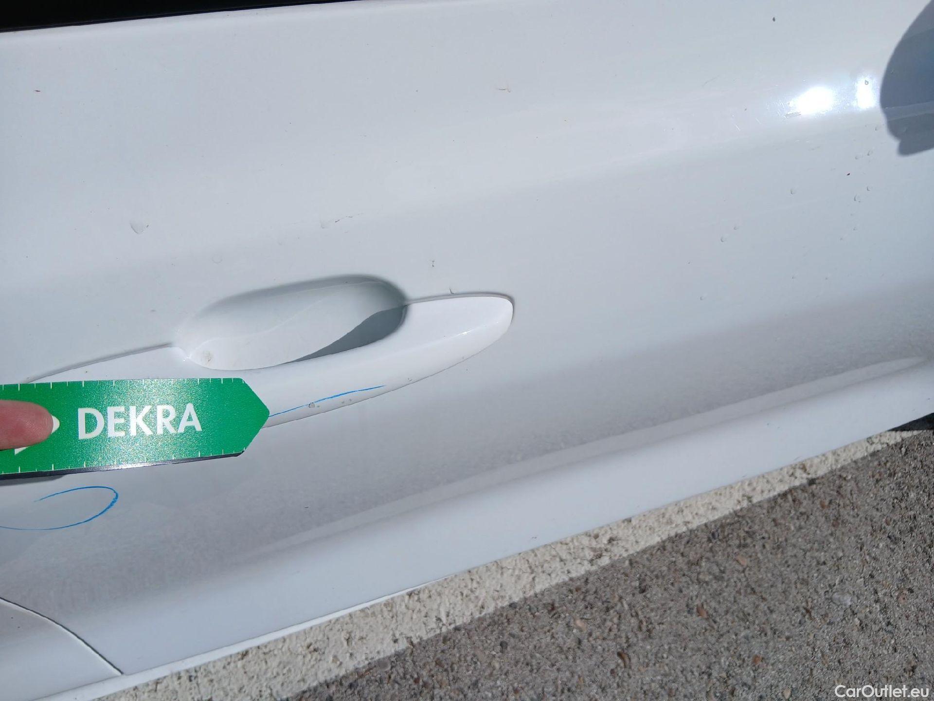  Ford  Focus FORD  / 2018 / 5P / berlina con portón 1.0 Ecoboost MHEV 92kW ST-Line #24