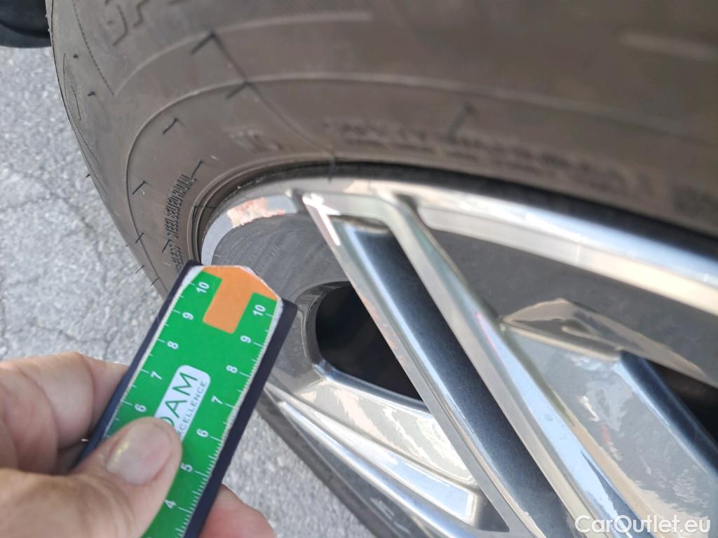  Mercedes  G-Klasee MERCEDES-BENZ Clase GLC / 2019 / 5P / todoterreno GLC 200 4MATIC #4