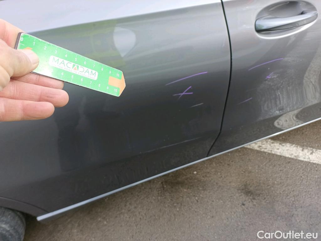  Mercedes  A-Klasse MERCEDES-BENZ Clase A / 2018 / 4P / sedán Sedán A 250 e #13