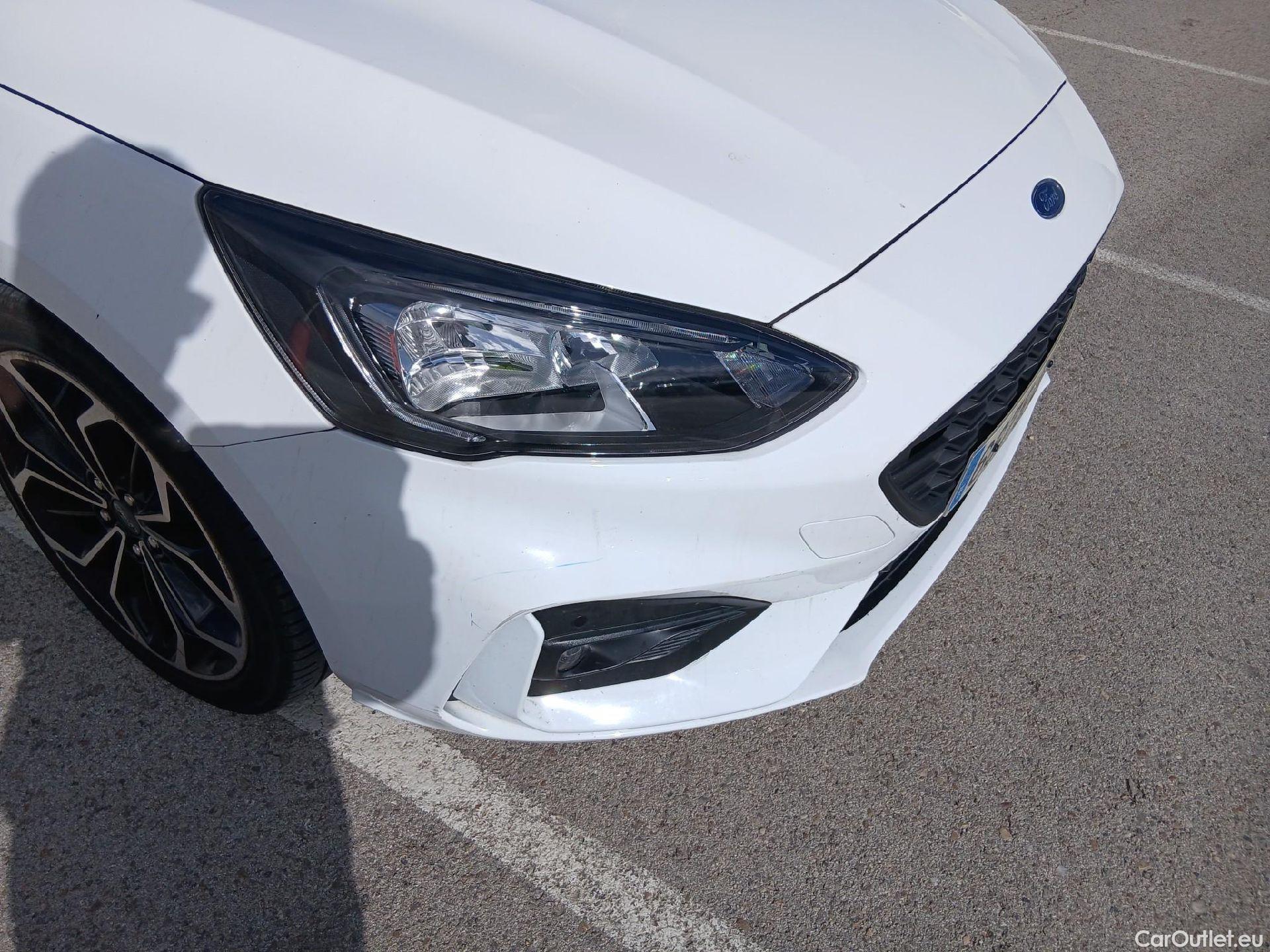  Ford  Focus FORD  / 2018 / 5P / berlina con portón 1.0 Ecoboost MHEV 92kW ST-Line #12