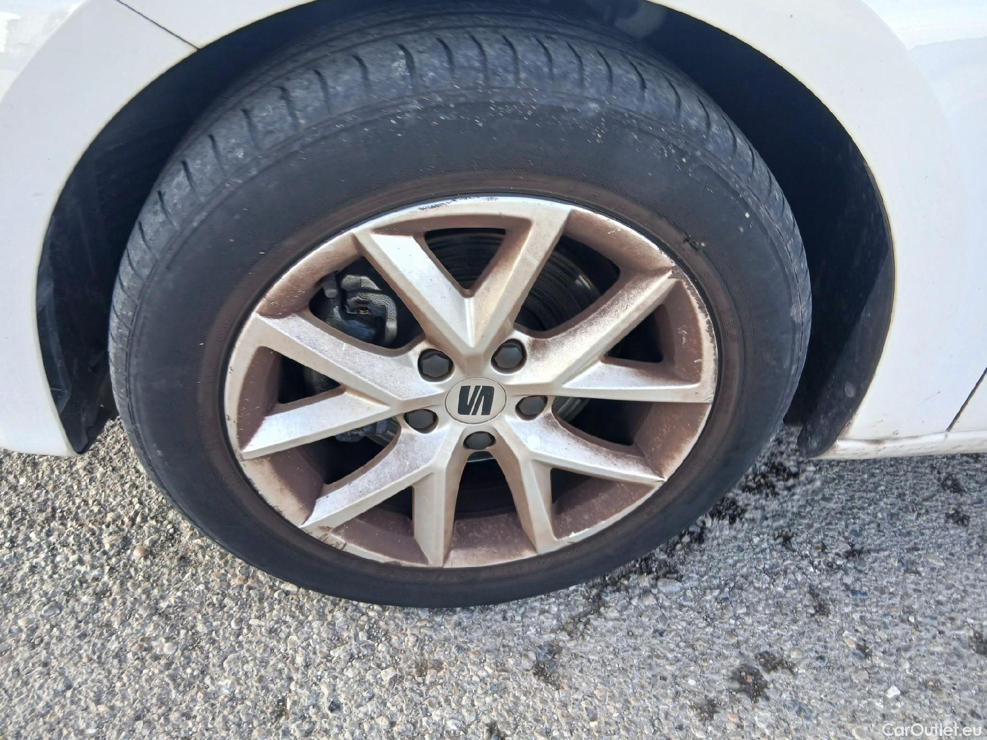  Land Rover  Discovery SEAT Nuevo León / 2020 / 5P / berlina con portón 2.0 TDI 85kW S&S Style Go (AC3) #3