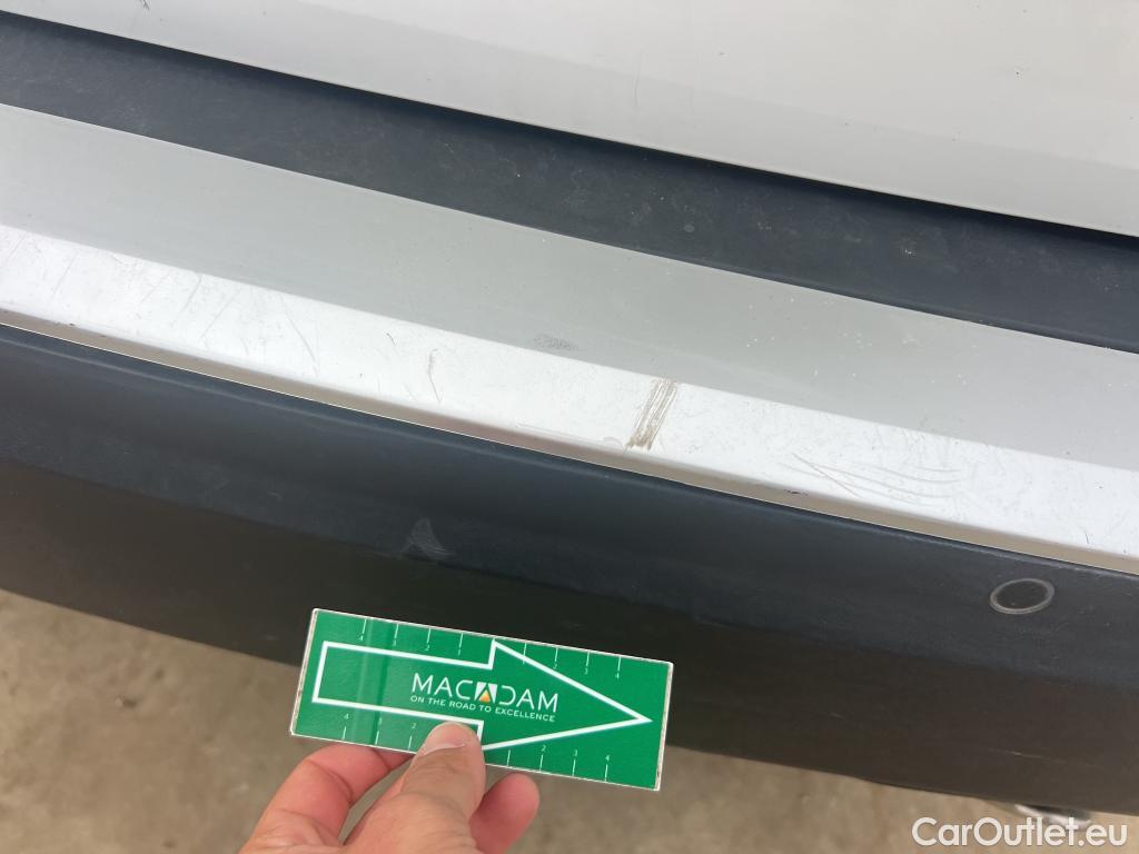  Peugeot  2008 PEUGEOT  / 2019 / 5P / todoterreno Active Pack BlueHDI 81kW (110CV) #8