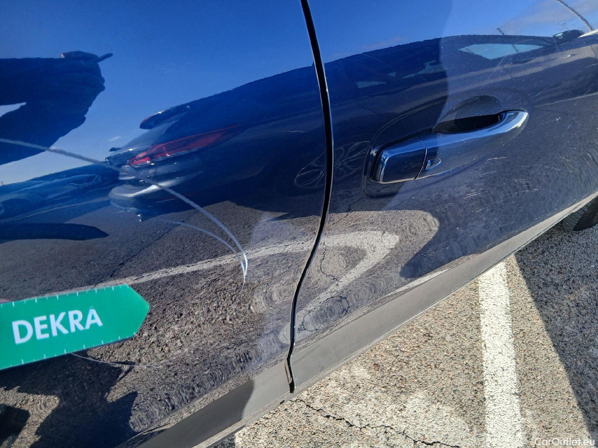  Renault  Kadjar RENAULT  / 2019 / 5P / crossover Intens Blue dCi 85kW (115CV) #18