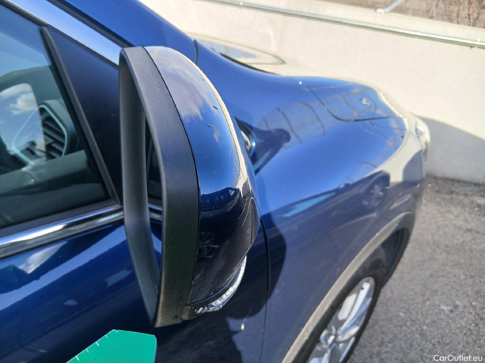  Renault  Kadjar RENAULT  / 2019 / 5P / crossover Intens Blue dCi 85kW (115CV) #25