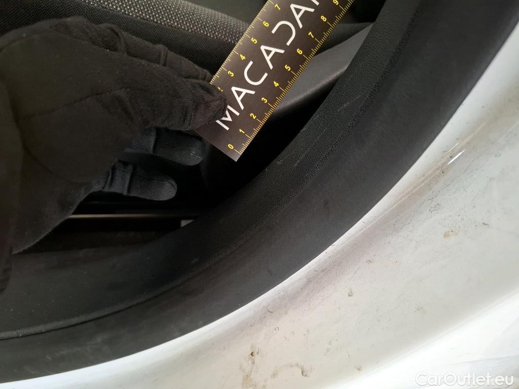  Citroen  C3  Feel Pack 1.2 PureTech 80CV BVM5 6E #6