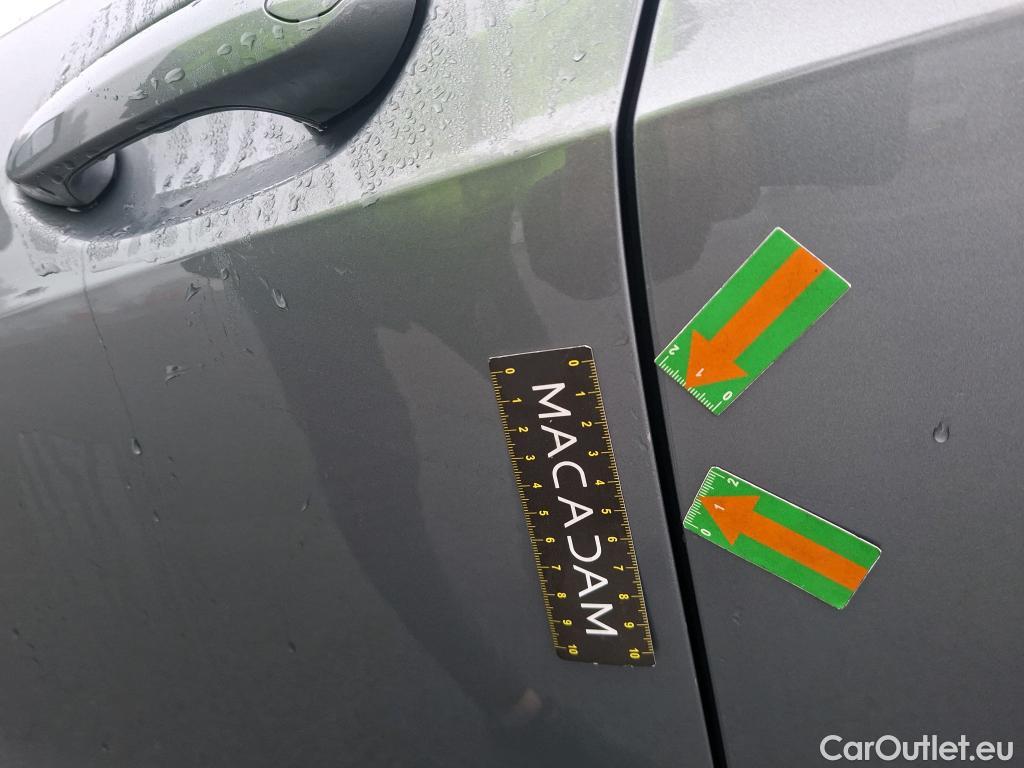  Bmw  Serie 1 BMW Série 1 / 2019 / 5P / Berline 116i DKG7 Business Design #3