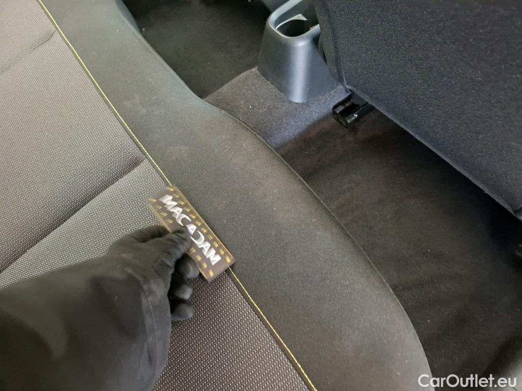  Citroen  C3  Feel Pack 1.2 PureTech 80CV BVM5 6E #17