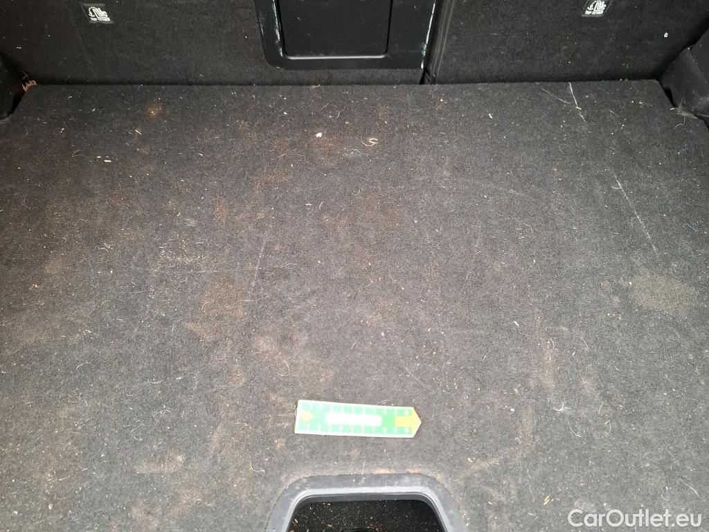  Citroen  C4 CITROEN  / 2020 / 5P / Berline PureTech 130 S&S EAT8 Shine #35