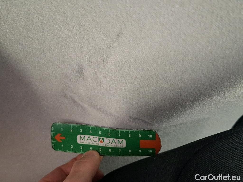  Ford  Fiesta FORD  5p Berline 1.1 85PS BUSINESS NAV #4