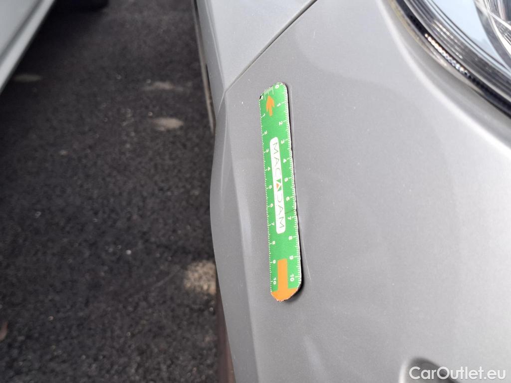  Ford  Fiesta FORD  5p Berline 1.1 85PS BUSINESS NAV #1