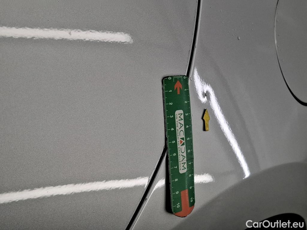  Ford  Fiesta FORD  5p Berline 1.1 85PS BUSINESS NAV #10