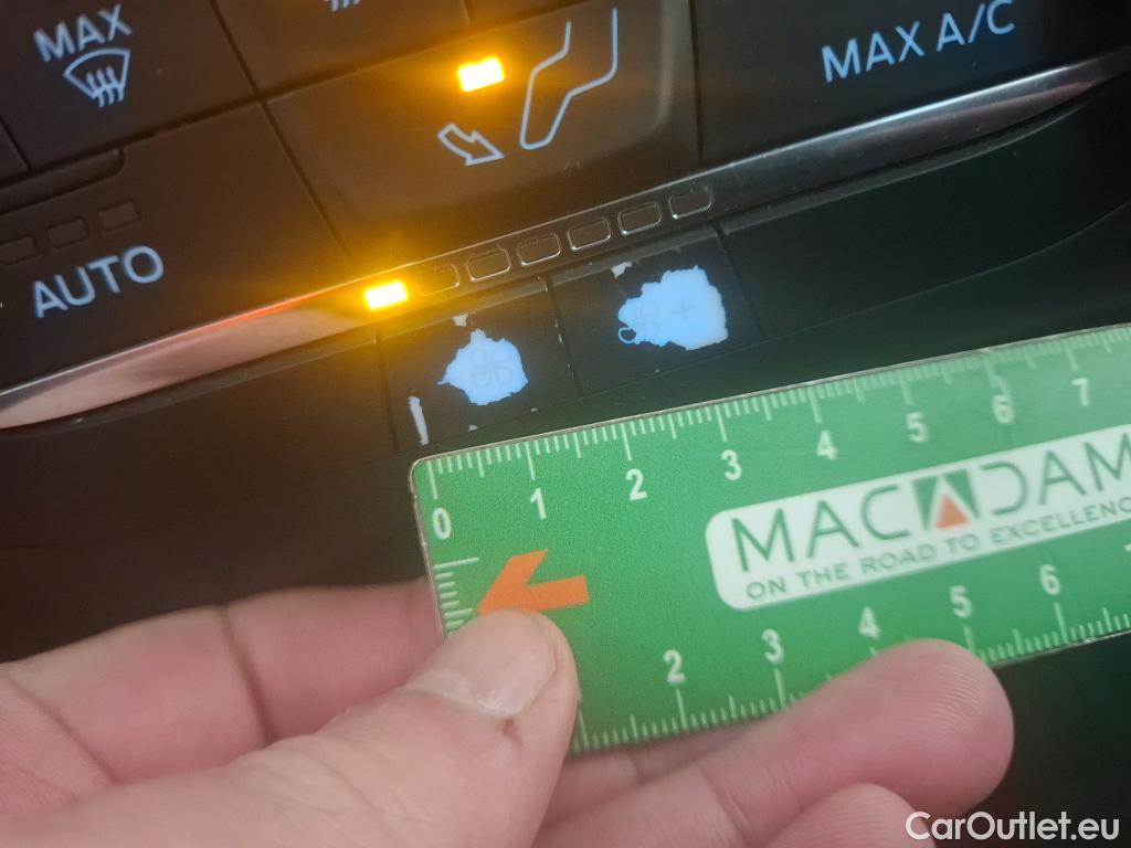  Ford  Kuga FORD  / 2019 / 5P / SUV 2.5 190 hybrid Flexifuel Pshift Titanium #4