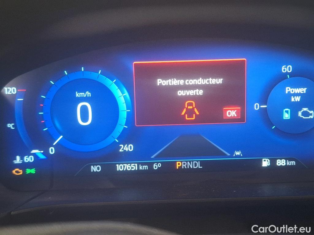  Ford  Kuga FORD  / 2019 / 5P / SUV 2.5 190 hybrid Flexifuel Pshift Titanium #10