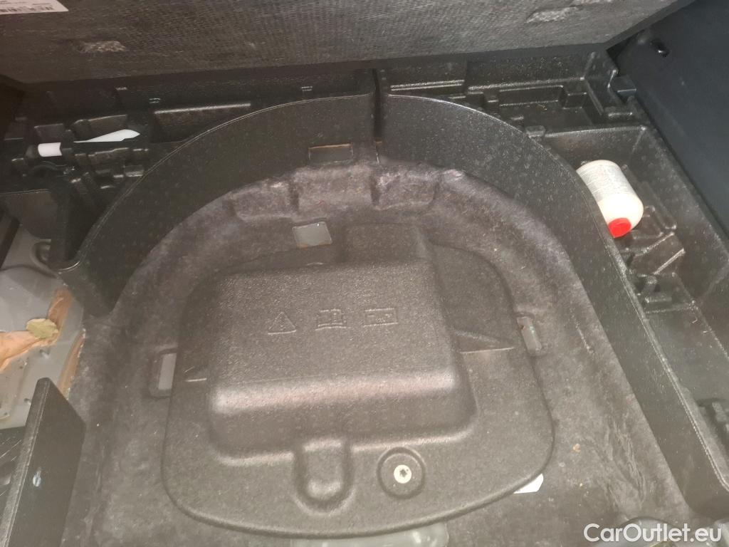  Ford  Kuga FORD  / 2019 / 5P / SUV 2.5 190 hybrid Flexifuel Pshift Titanium #5