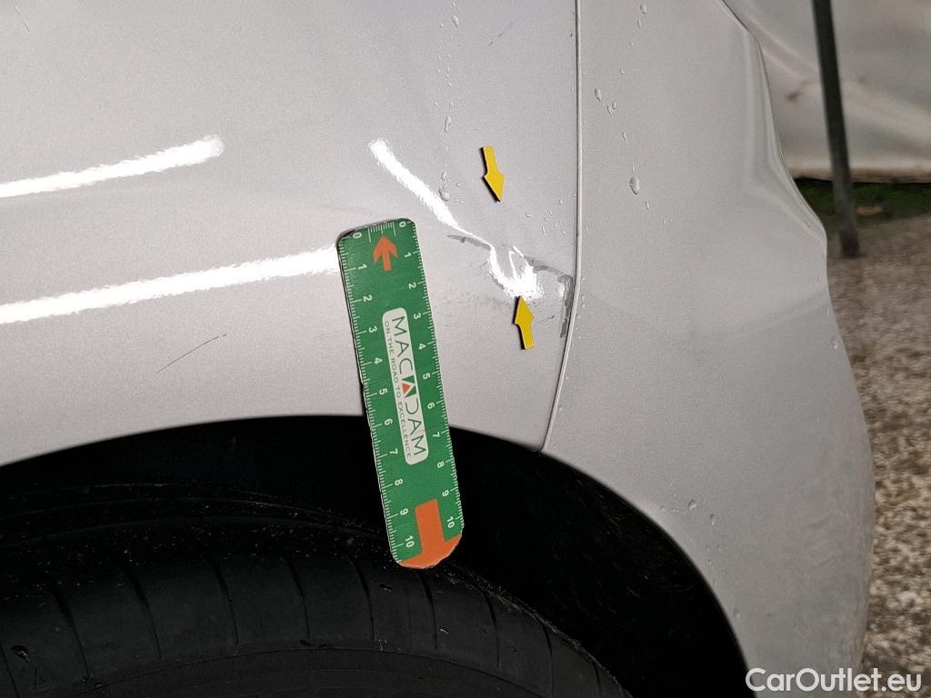  Ford  Fiesta FORD  5p Berline 1.1 85PS BUSINESS NAV #8