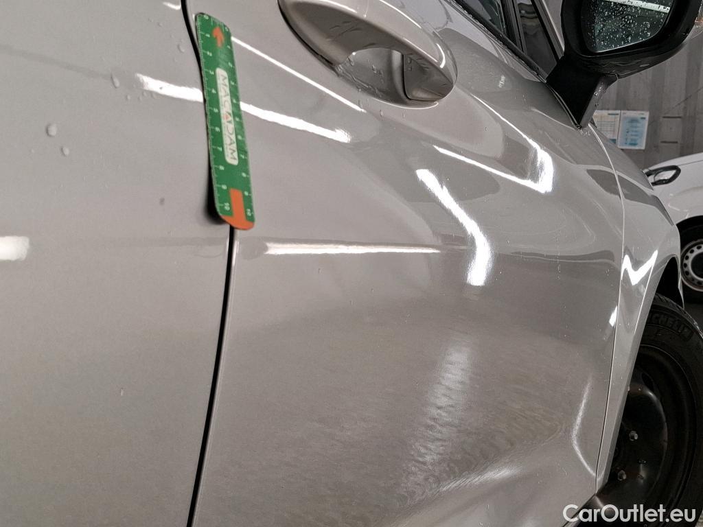  Ford  Fiesta FORD  5p Berline 1.1 85PS BUSINESS NAV #18