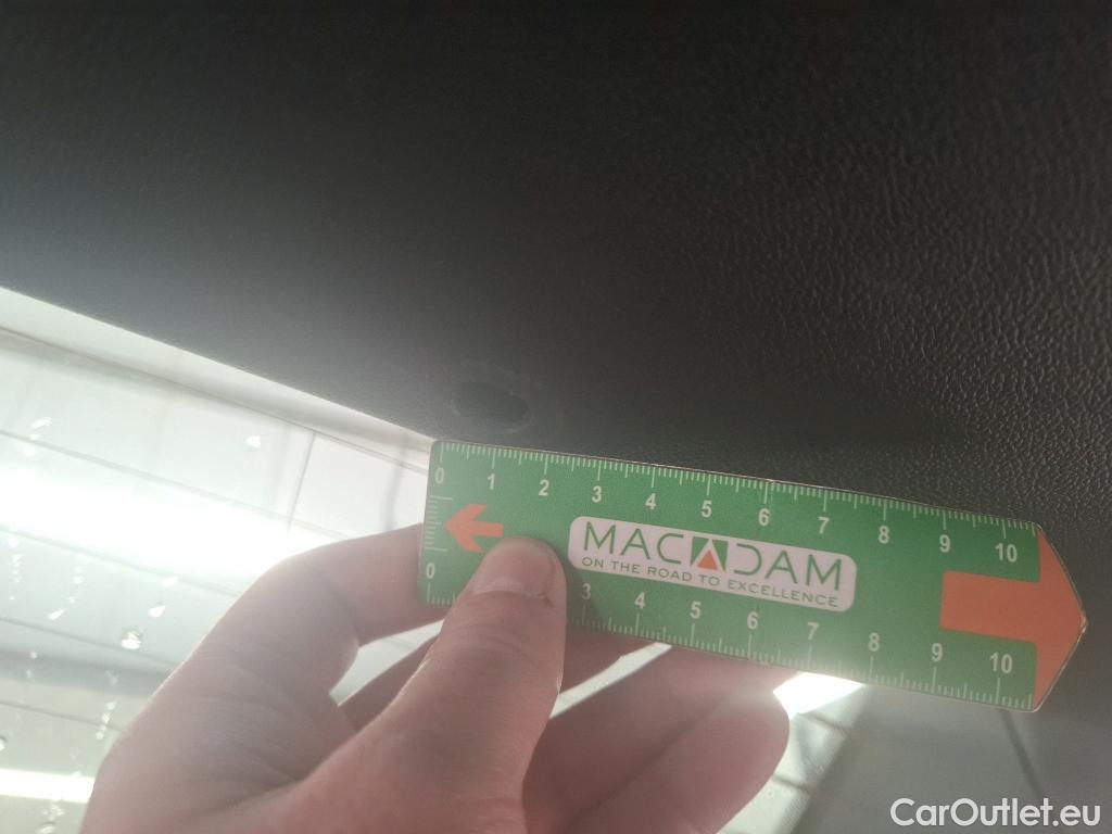  Ford  Kuga FORD  / 2019 / 5P / SUV 2.5 190 hybrid Flexifuel Pshift Titanium #9