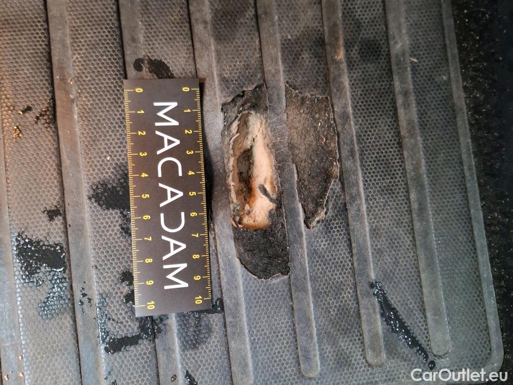  Citroen  C4 CITROEN  / 2020 / 5P / Berline PureTech 130 S&S EAT8 Shine #2