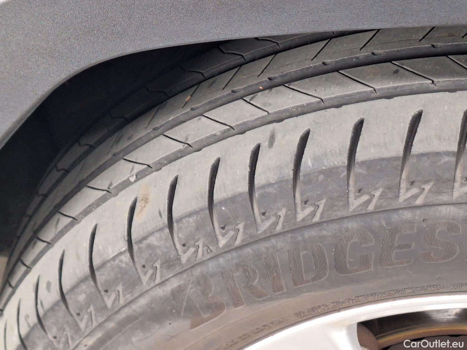  Toyota  RAV4 Toyota,  '18, Toyota  2.5 Hybrid Lithium  CVT 5d #25