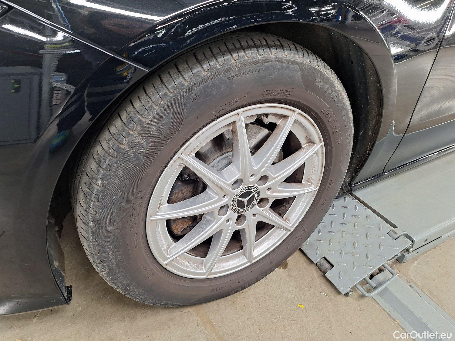  Mercedes  CLA-Klasse Mercedes, CLA-Class '19, Mercedes-Benz CLA CLA 180 d Essential Line 4d #67