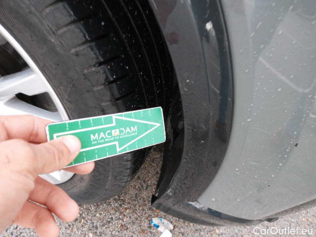  Audi  Q2 AUDI  / 2016 / 5P / todoterreno Design 30 TFSI 85kW (116CV) #13