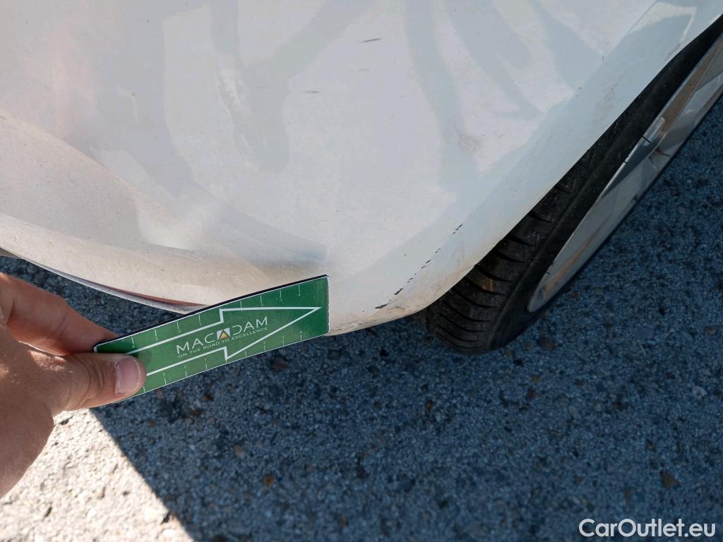  Renault  Clio RENAULT  / 2019 / 5P / berlina con portón Intens TCe 67 kW (91CV) #17