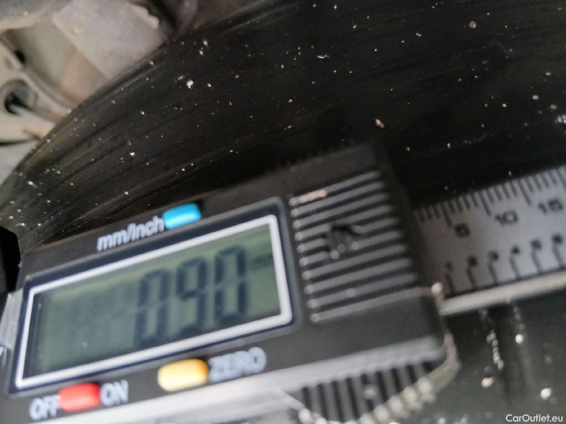  Land Rover  Discovery SEAT Nuevo León / 2020 / 5P / berlina con portón 2.0 TDI 85kW S&S Style Go(SP) #22