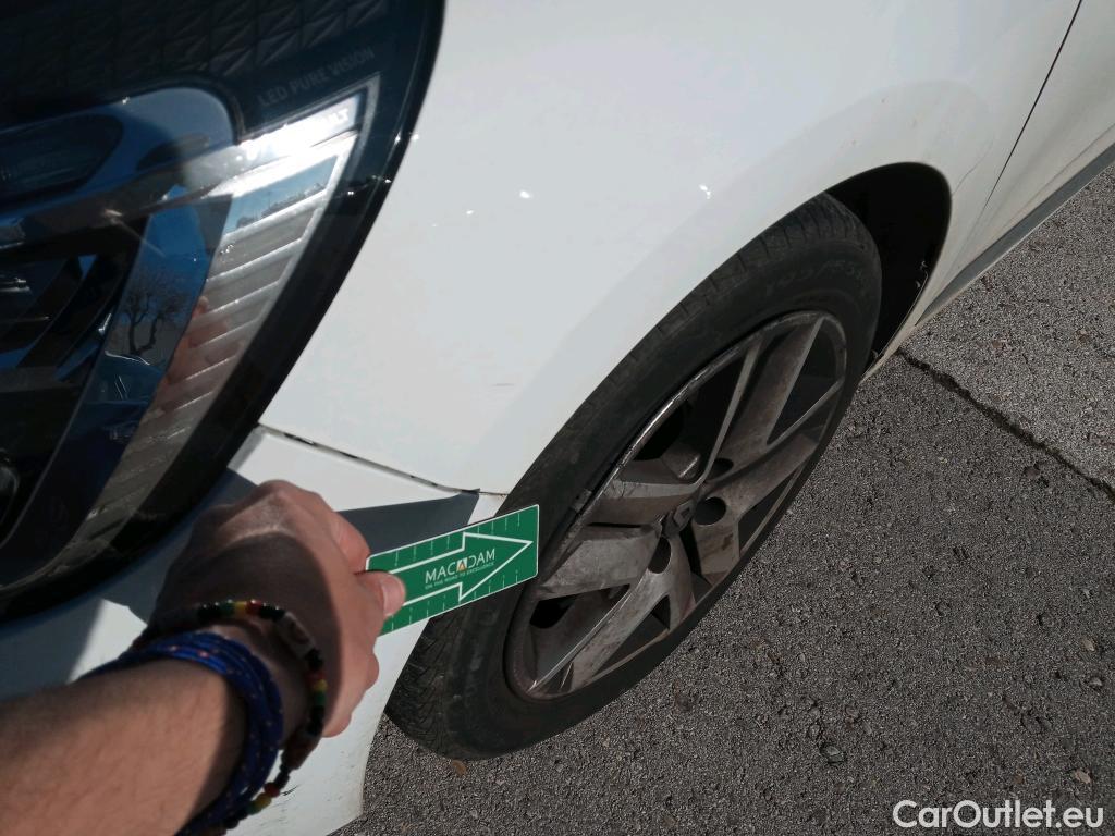  Renault  Clio RENAULT  / 2019 / 5P / berlina con portón Intens TCe 67 kW (91CV) #31