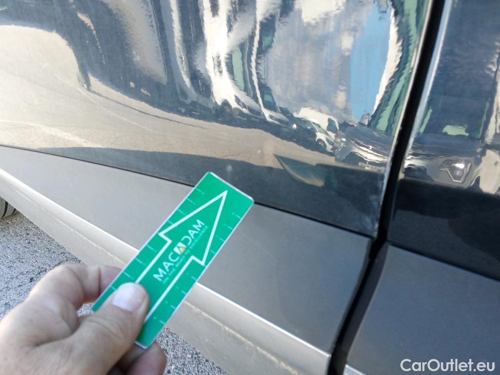  Renault  Kadjar RENAULT  / 2019 / 5P / crossover Black Ed GPF TCe 117kW (160CV) - EDC(SL) #25