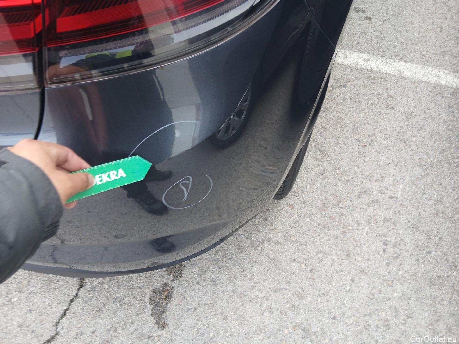  Renault  Megane RENAULT Mégane / 2020 / 5P / berlina con portón Zen Blue dCi 85 kW (115CV) #20