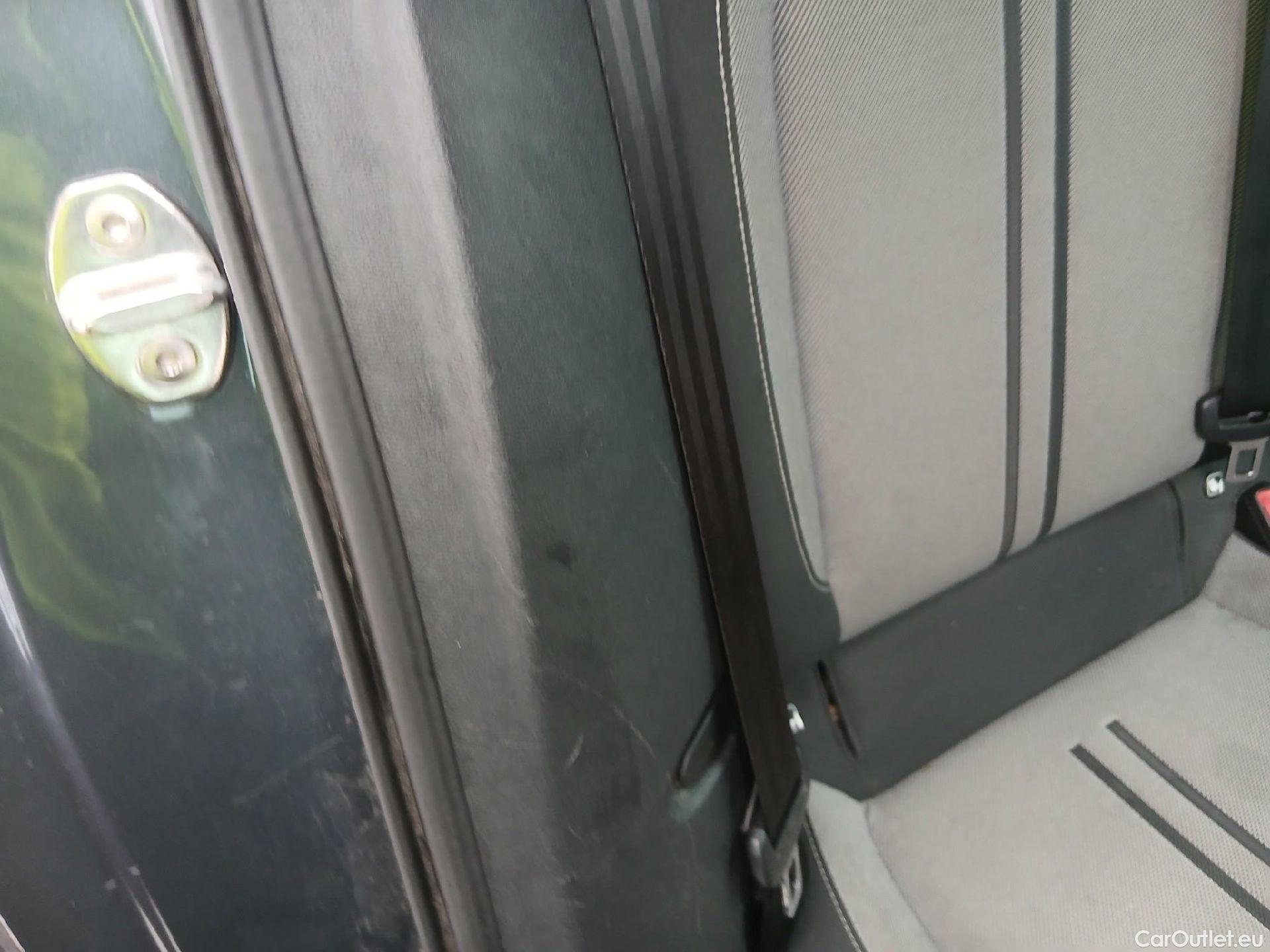  Land Rover  Discovery SEAT Nuevo León / 2020 / 5P / berlina con portón 2.0 TDI 85kW S&S Style Go(SP) #18