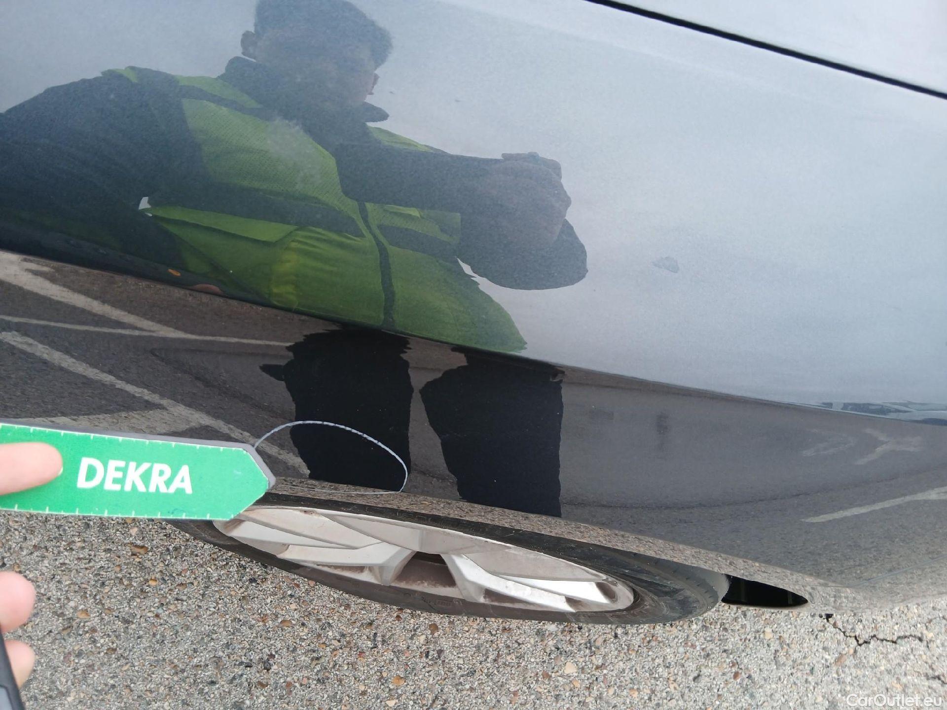  Land Rover  Discovery SEAT Nuevo León / 2020 / 5P / berlina con portón 2.0 TDI 85kW S&S Style Go(SP) #49