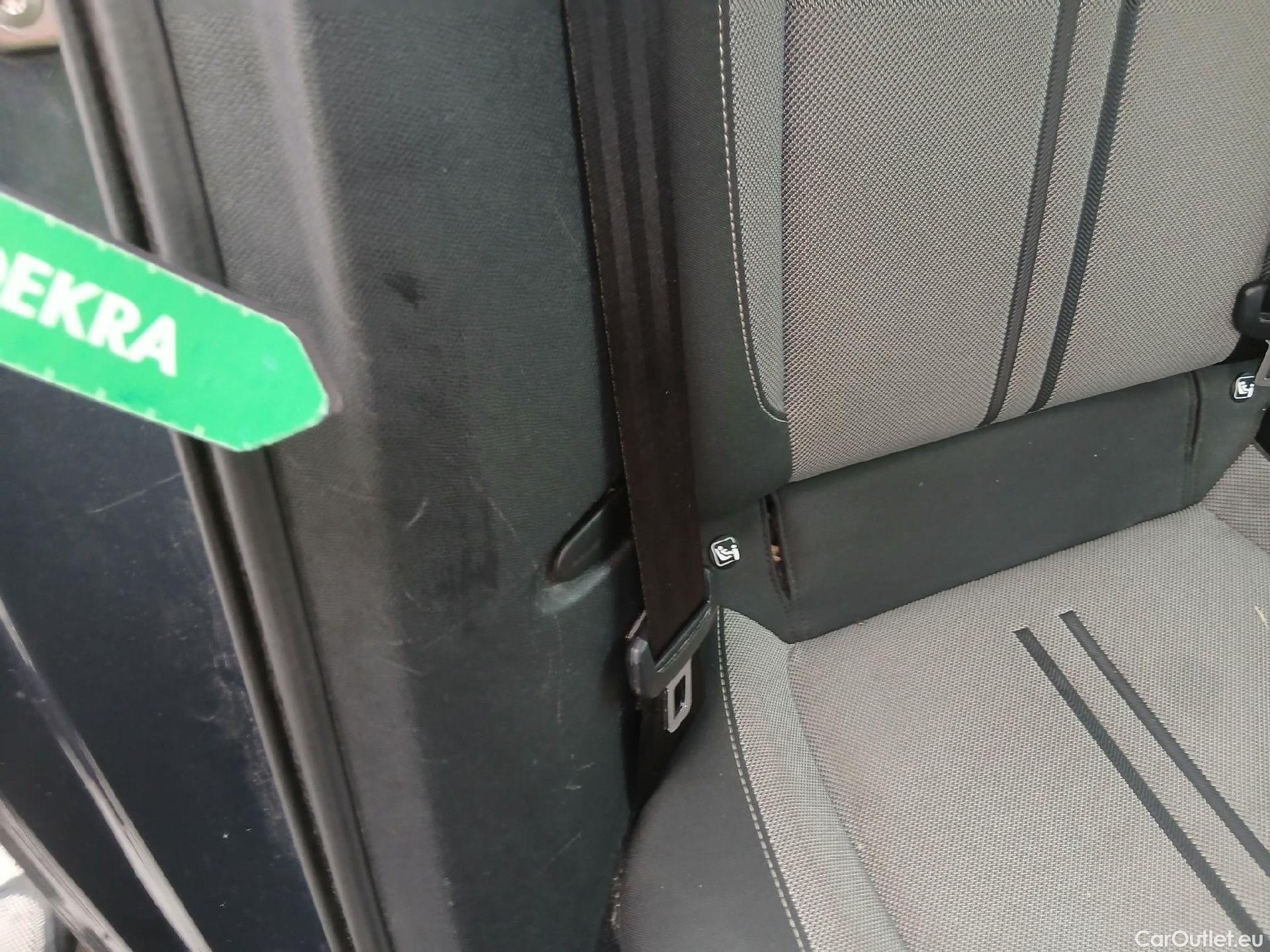  Land Rover  Discovery SEAT Nuevo León / 2020 / 5P / berlina con portón 2.0 TDI 85kW S&S Style Go(SP) #19