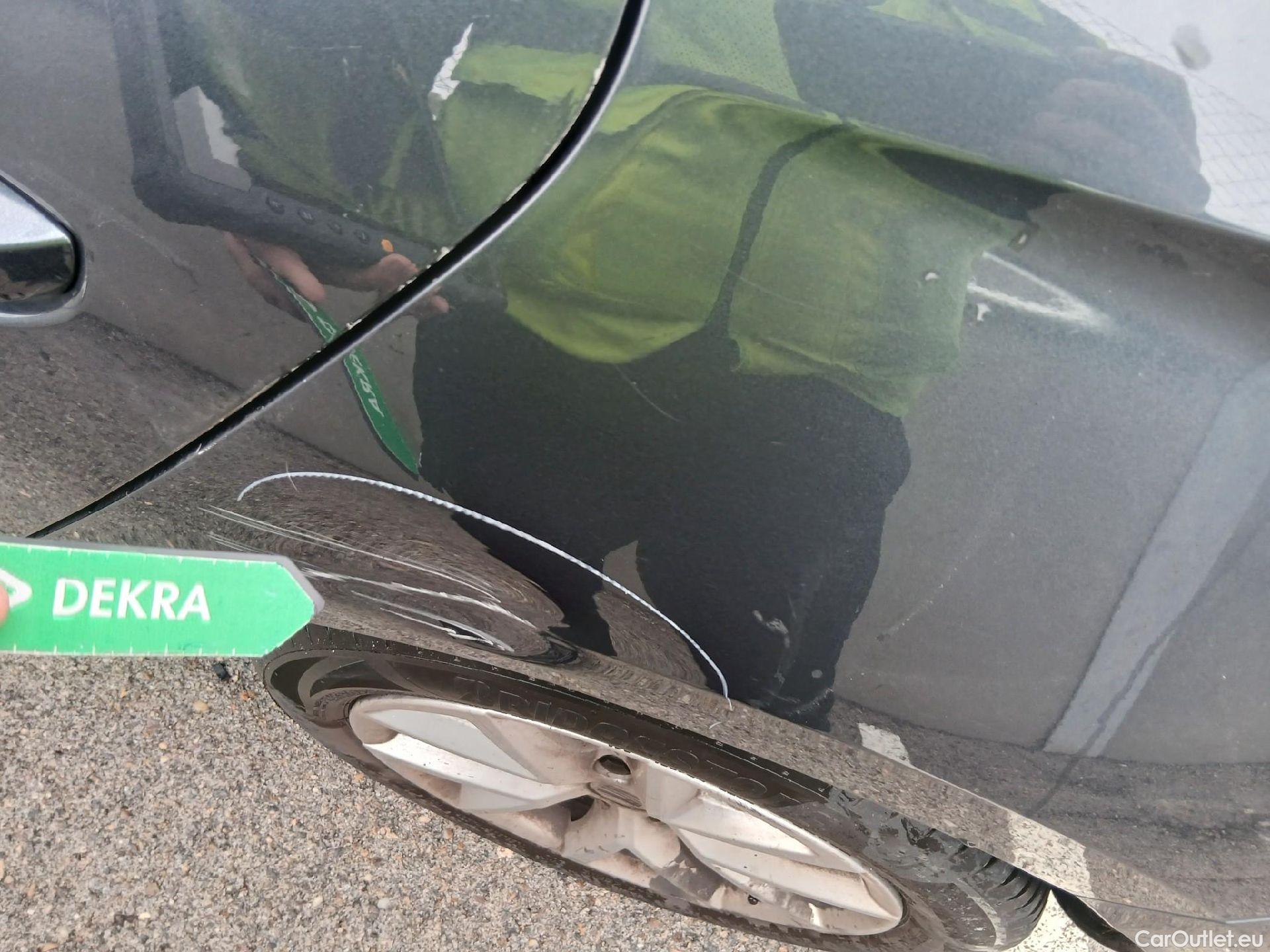  Land Rover  Discovery SEAT Nuevo León / 2020 / 5P / berlina con portón 2.0 TDI 85kW S&S Style Go(SP) #34